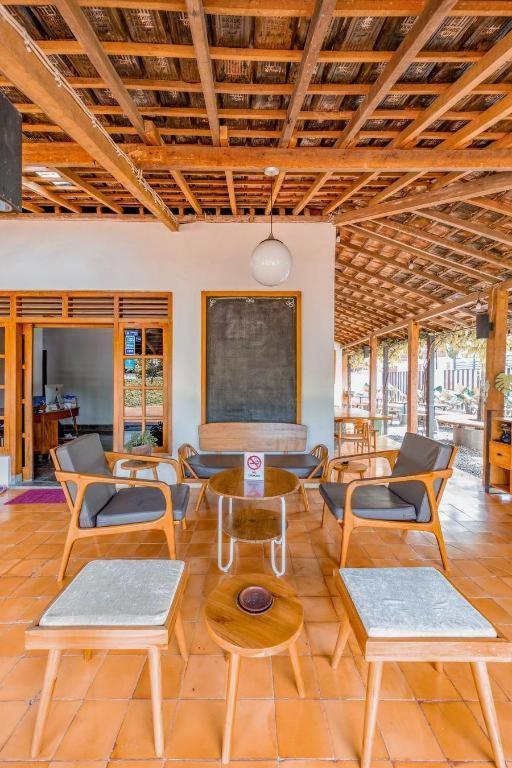 Bhumi Hostel Yogyakarta Exteriör bild